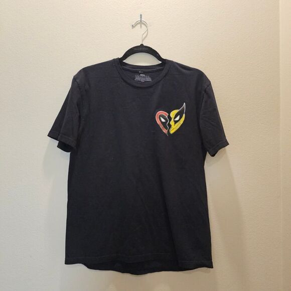 Deadpool and Wolferine T-Shirt Size Medium - Picture 1 of 3